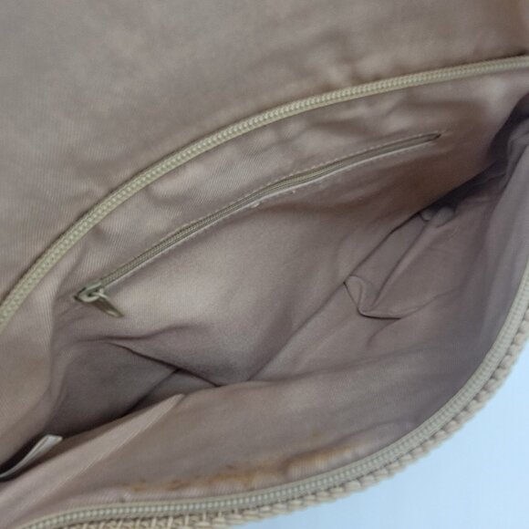 Tan Handbag with Applique Crochet Shoulder Bag Matching Attached Coin Purse - Picture 9 of 12